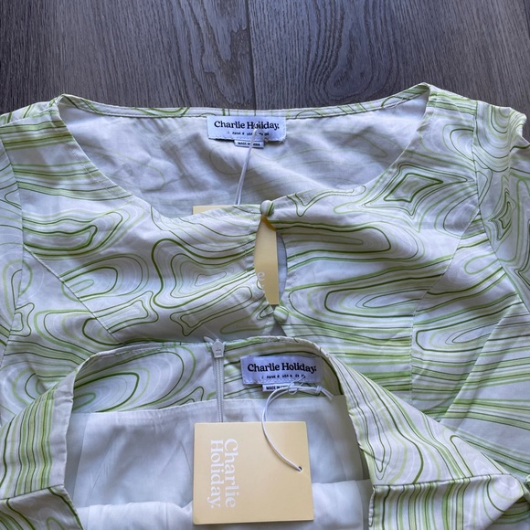 charlie holiday pricilla green abstrac wave cut out crop top + mini skirt set - Picture 8 of 8